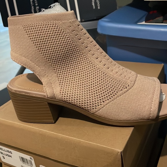 Steve Madden Ellis Heels - Picture 2 of 4